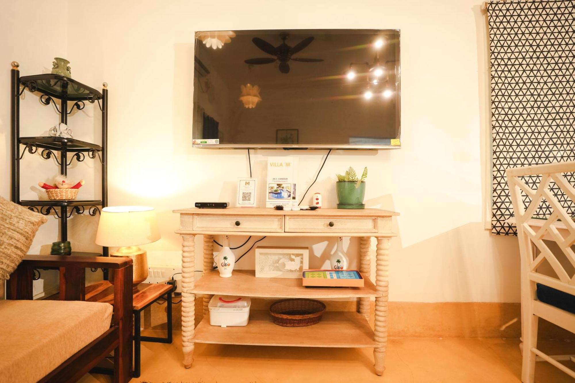 Villa M - Solitude 2 Candolim Goa 3Bhk, Pool Facing, Near Beach, Free Breakfast, Free Wifi And Prime Location Екстер'єр фото